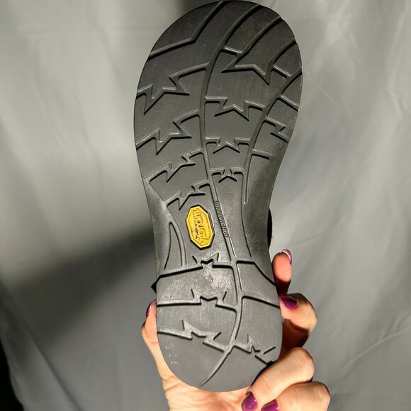 slip on chacos - Picture 4 of 4